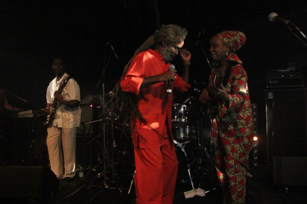 Max Romeo & Charmax Bassist - Photo : Fred reGGaeLover P.