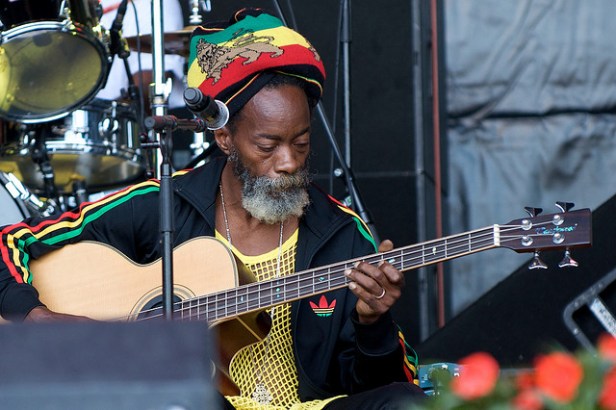 3804504307_3a55f55abd_z