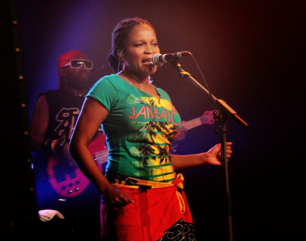 Steel Pulse Live Six Fours - Photo : Fred reGGaeLover  P. 2013