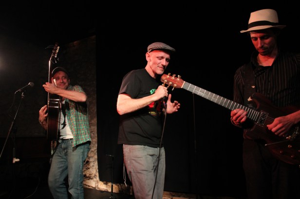 Gari Greu , Momo Solo, Robin - Photo : Fred reGGaelover 2014