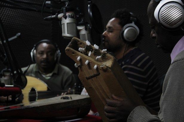 Ahamada Smis, live at radio grenouille - Photo Fred reGGaeLover 2014