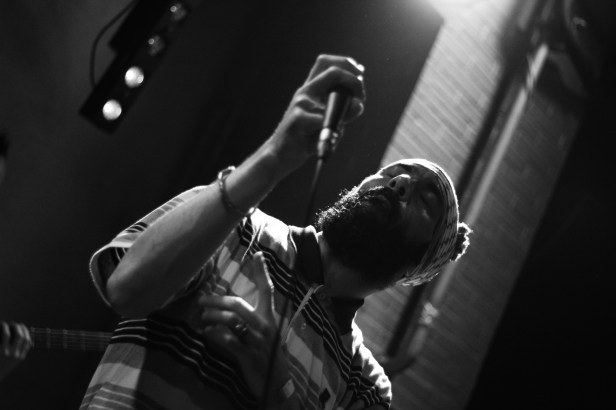 Benoit / Stargate Backing Band , Live Cafe Julien , Marseille - Photo Fred reGGaeLover 2014