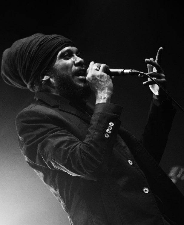 Yaniss Odua & Artikal Band, Live L'Escale Aubagne - Photo : Fred reGGaeLover 2014