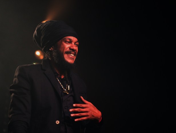 Yaniss Odua & Artikal Band, Live L'Escale Aubagne - Photo : Fred reGGaeLover 2014