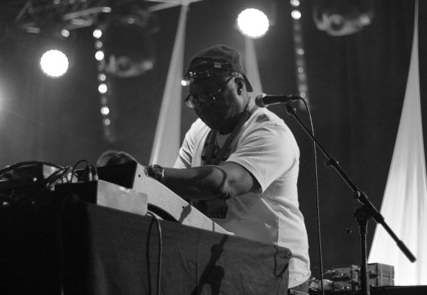 Mad Professor & Sister Aisha - Photo Fred reGGaeLover 2014