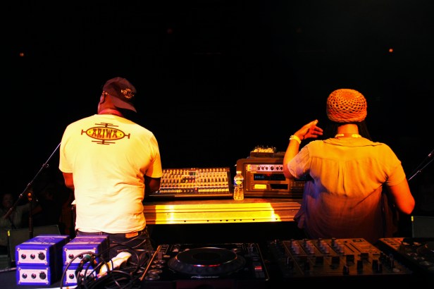 Mad Professor & Sister Aisha - Photo Fred reGGaeLover 2014