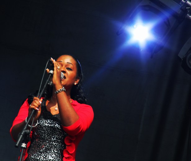 U-Roy Back Vocalist Winsome Benjamin, Live Reggae Sun Ska 2014 - Photo Fred reGGaeLover 2014